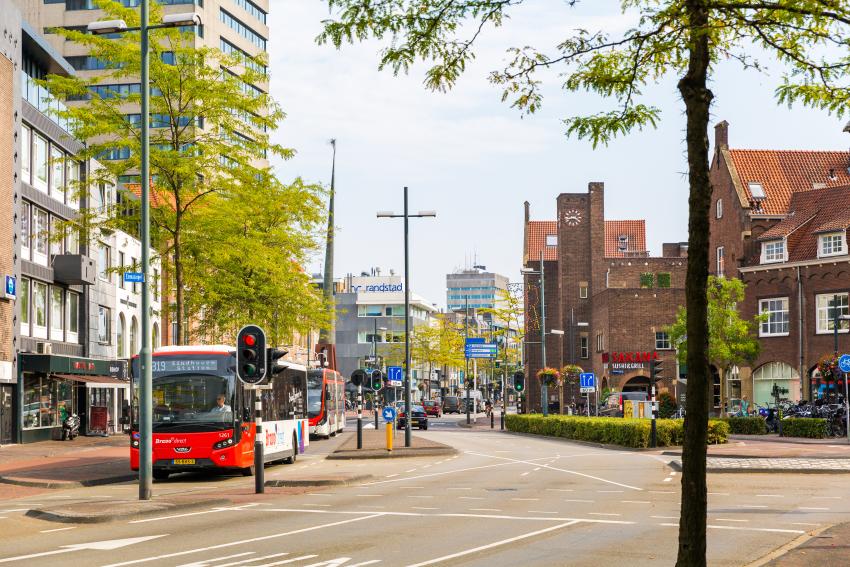 Image of bus on Emmasingel in Eindhoven