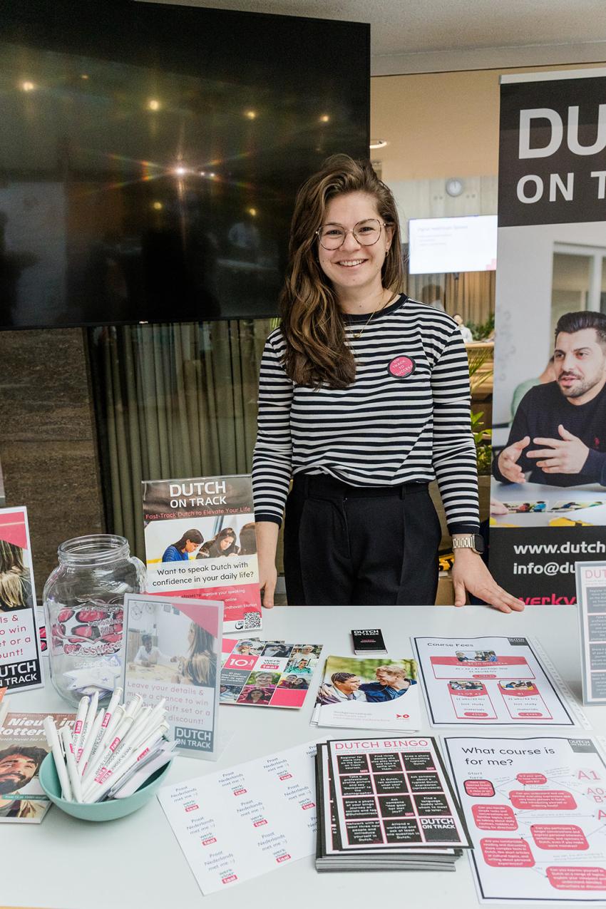 Dutch on Track stand