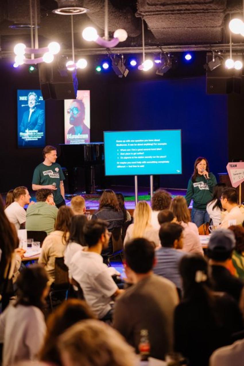 Presentation and audience at Homewards event