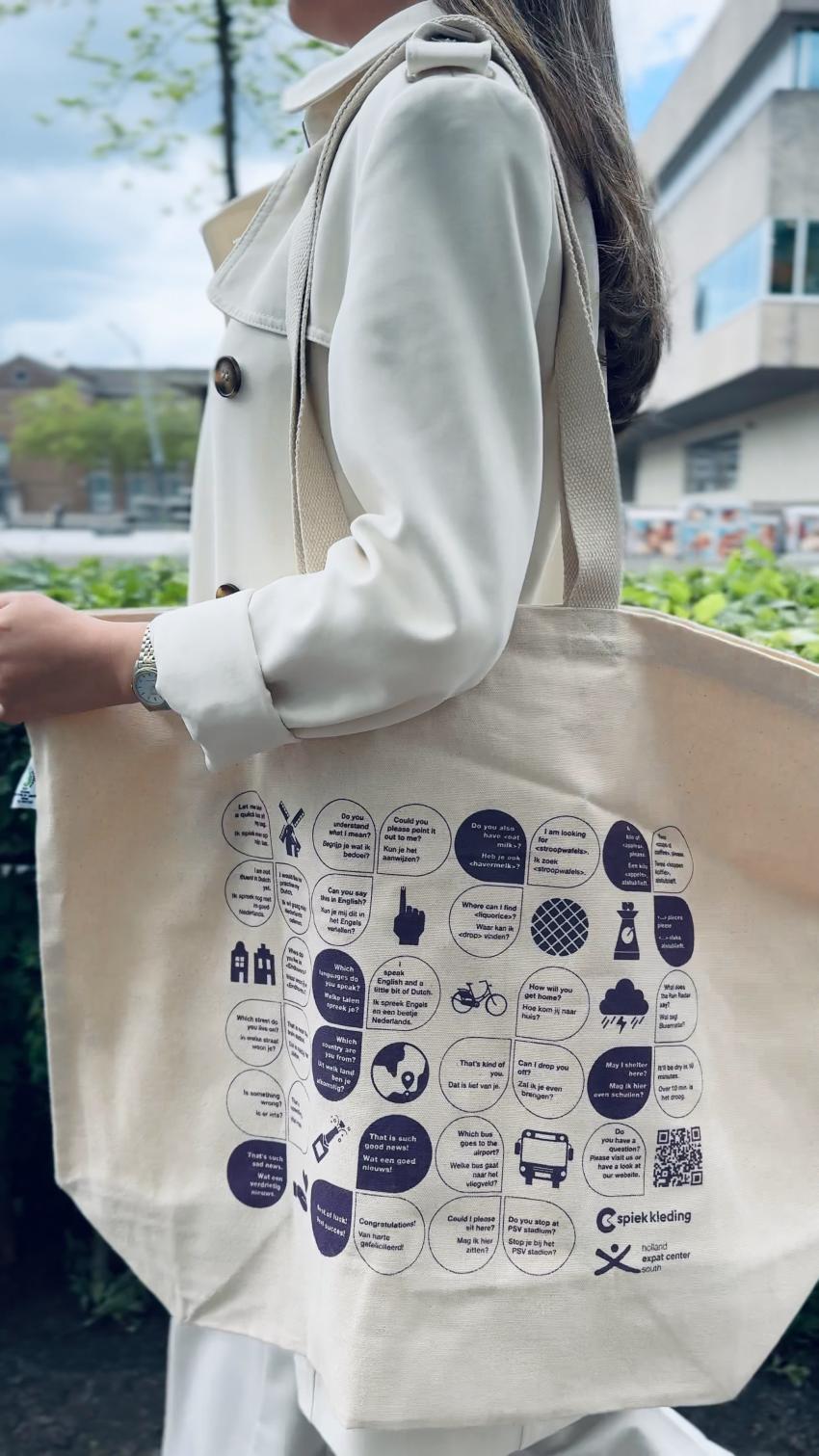 Praat Nederlands Met Me beach tote bag